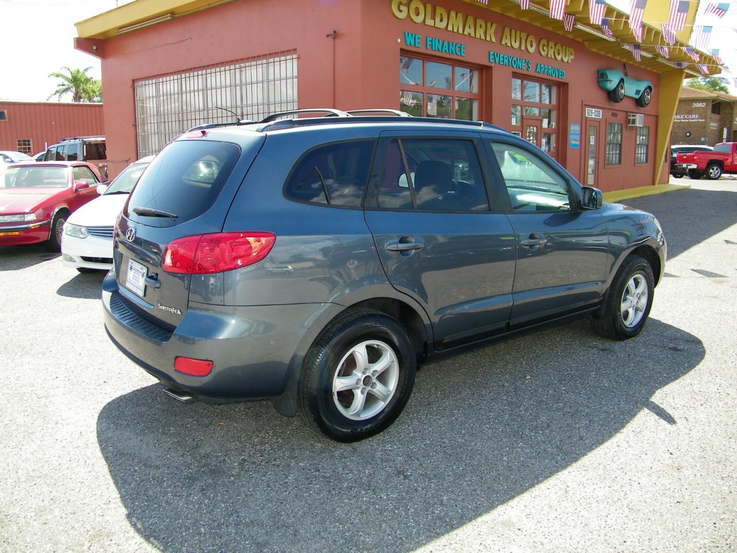 2007 Gray /Gray Hyundai Santa Fe GLS (5NMSG13D57H) with an 2.7L V6 DOHC 24V engine, Automatic transmission, located at 4000 Bee Ridge Road, Sarasota, FL, 34233, (941) 926-0300, 27.298664, -82.489151 - Photo#5